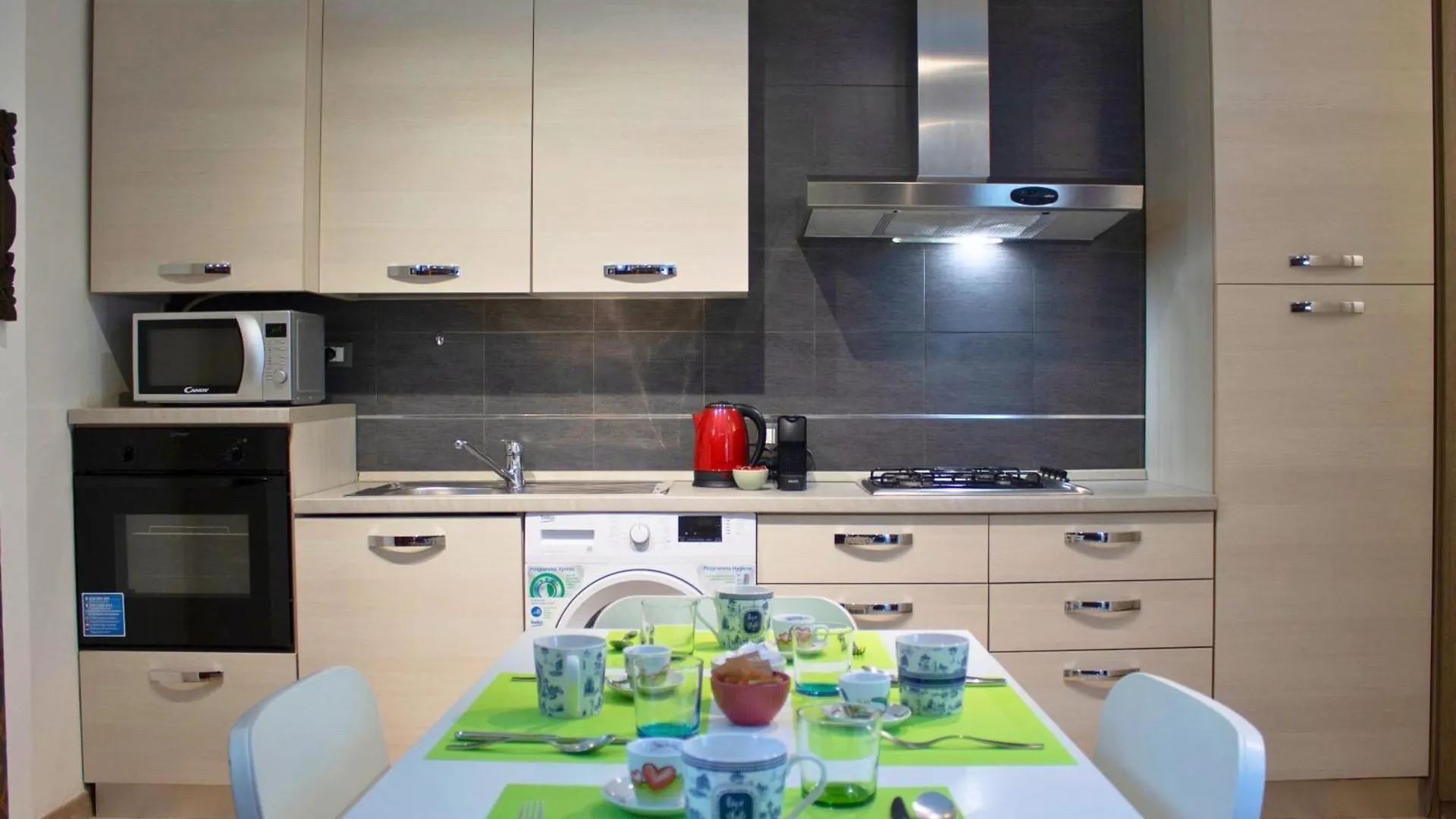 M3 Brenta - Prada District Loft Apartment Milan